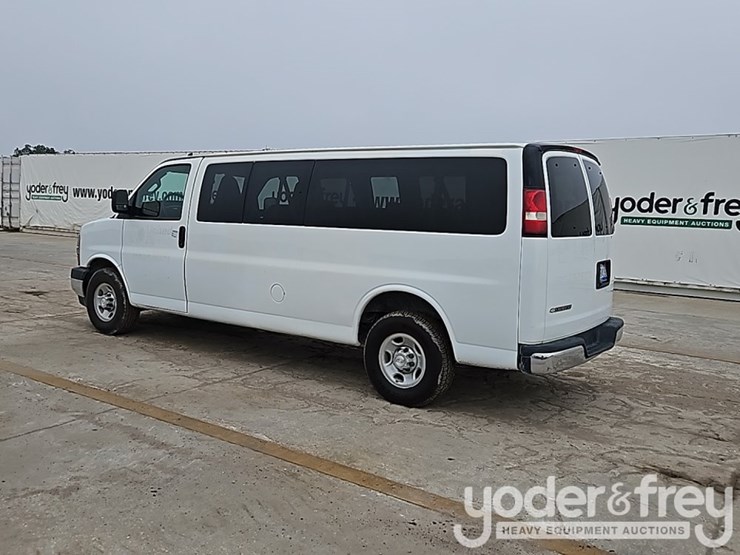 2019-chevrolet-3500-image-4