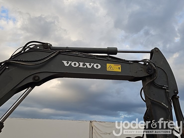 2020-volvo-ecr88d-image-16