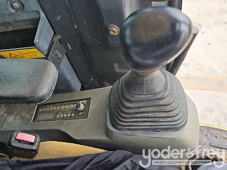 2010-komatsu-pc78us-8-image-36