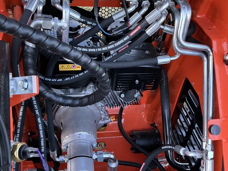 #1002-•-unused-future-ft36c-skid-steer-loader-image-20