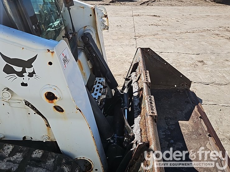2017-bobcat-t770-image-13
