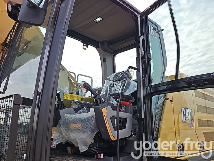 2023-caterpillar-336-image-34