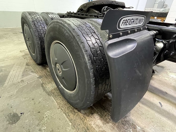 #6225-•-2021-freightliner-cascadia-semi-truck-(title-in-delay)-image-40