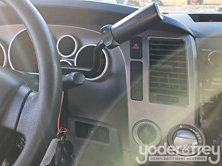 2013-toyota-tundra-image-24