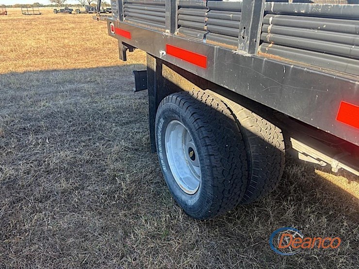 2011-chevrolet-silverado-3500-image-3