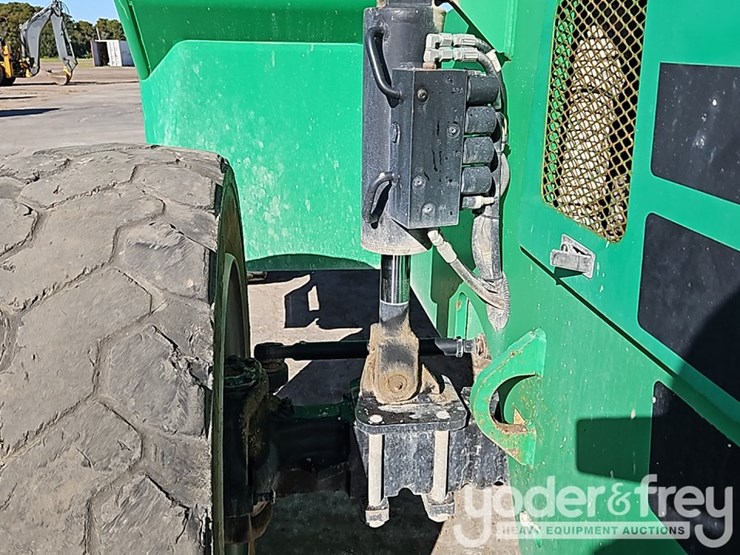 2016-sky-trak-6042-image-22