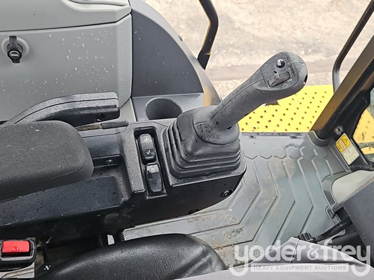 2023-caterpillar-420-xe-image-25