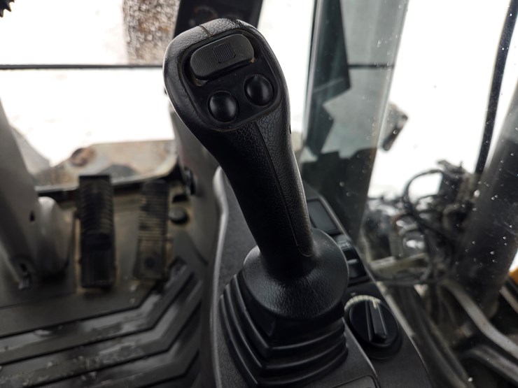 2010-volvo-ew180c-image-64