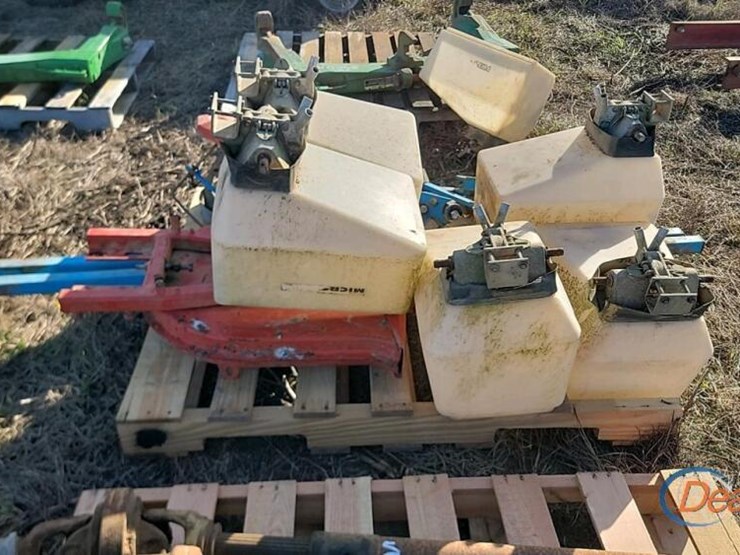 pallet-of-monosem-brackets-&-hoppers-image-2