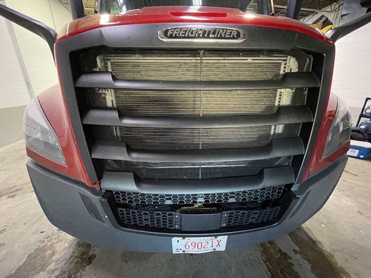 #6226-•-2021-freightliner-cascadia-semi-truck-(title-in-delay)-image-18