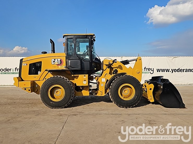 2026-caterpillar-930-image-6