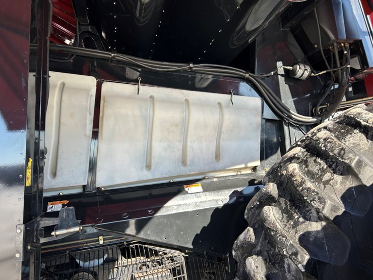 2007-case-ih-7010-image-93