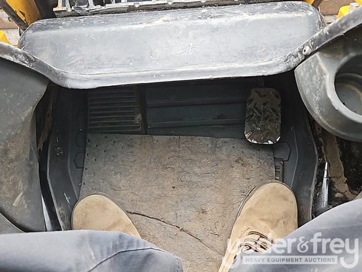 2021-caterpillar-272d3-xe-image-22