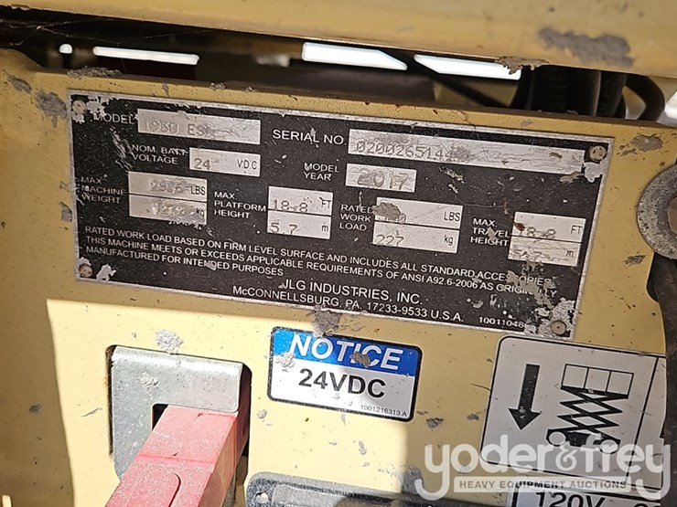 2017-jlg-1930es-image-16