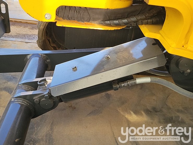 2024-komatsu-pc55mr-image-38