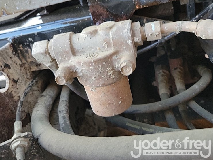 2013-yanmar-c30r-2b-image-30