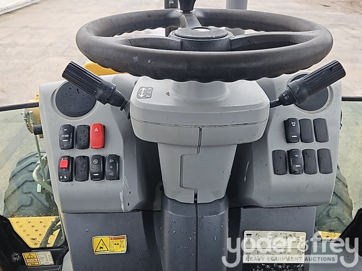 2023-caterpillar-420-xe-image-27