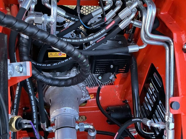 #1021-•-unused-future-ft36c-skid-steer-loader*-image-20