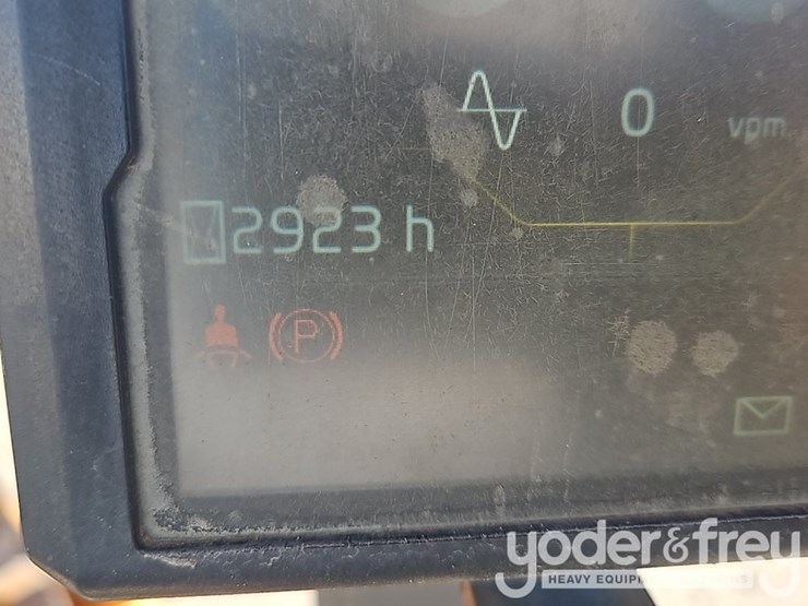 2018-volvo-sd115b-image-29