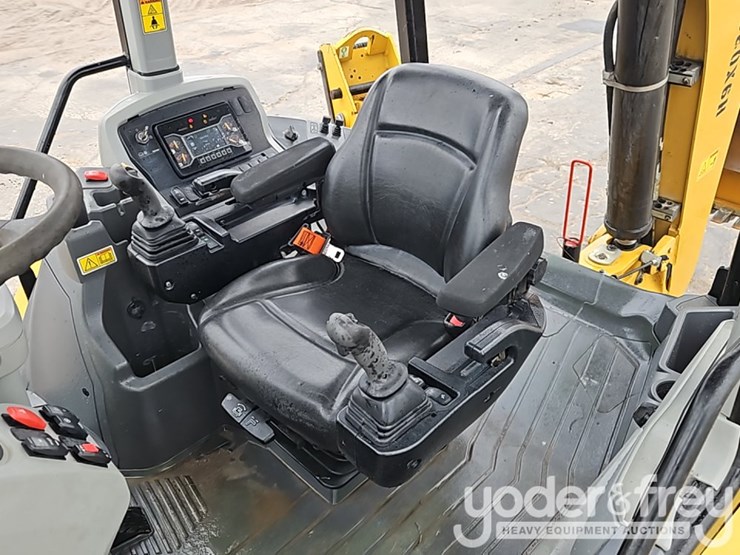 2023-caterpillar-420-xe-image-22