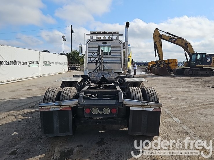 2009-kenworth-t800-image-19