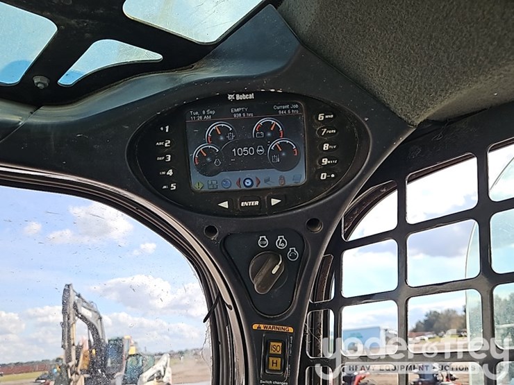 2019-bobcat-t870-image-30