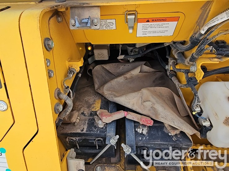 2023-komatsu-d61px-24-image-39