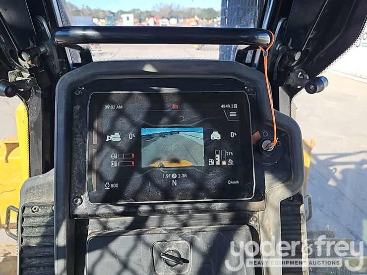 2023-caterpillar-d4-image-34