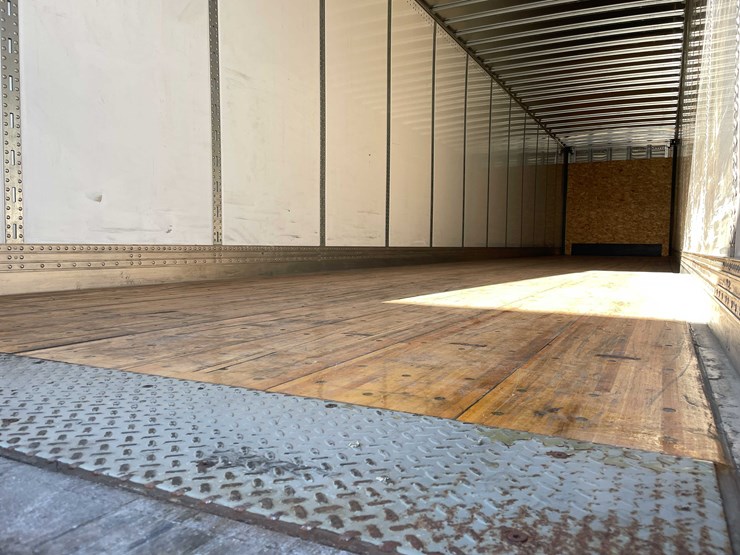 2022-stoughton-trailer-image-31