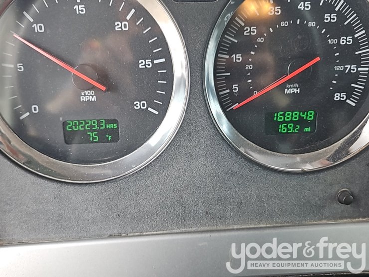 2009-kenworth-w900-image-40