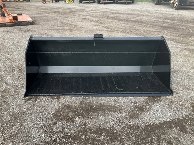 #1374-•-unused-kc-84"in.-skid-steer-snow/litter-bucket-image-6