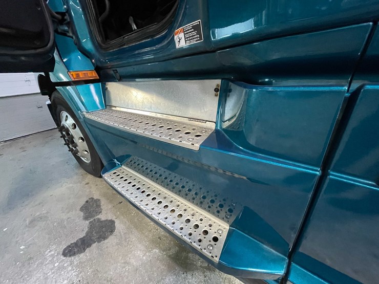 #6223-•-2022-freightliner-cascadia-semi-truck-(title-in-delay)-image-59