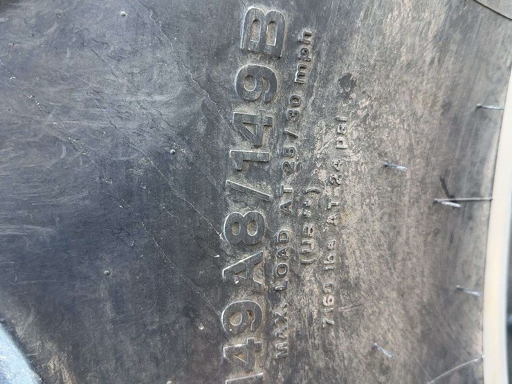 1980-series-iii-white-155-tractor,-2wd,-18.4x38-tires,-5100hrs,-540/-small-1000-pto,-ac-and-heat-work,-seller-is-upgrading,-2-remotes,-approx.-90%-tread-on-tires-image-9