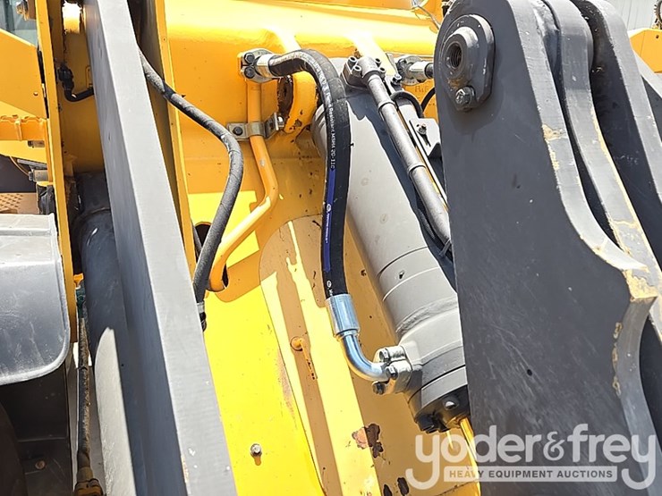 2014-volvo-l60g-image-28