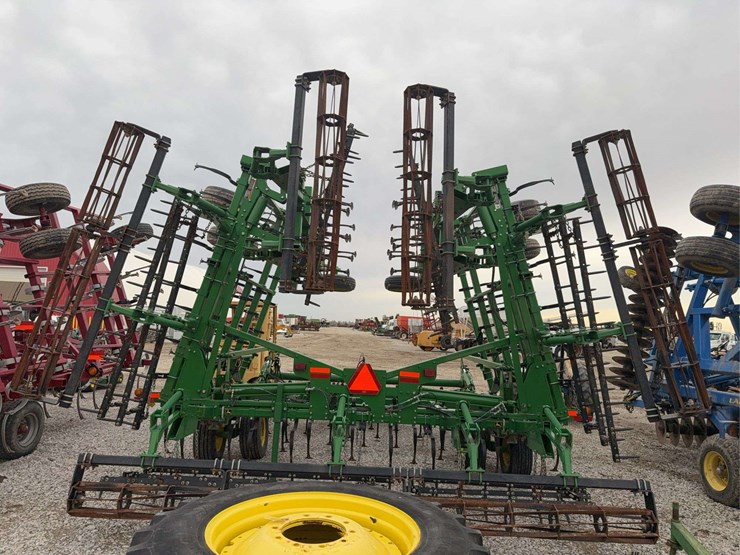 john-deere-2210-image-6