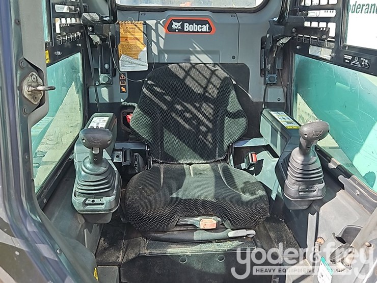 2022-bobcat-t76-image-23