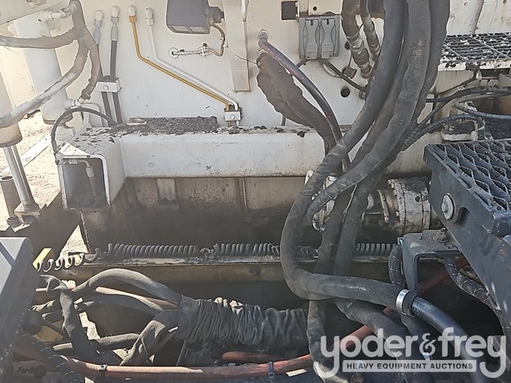 2014-caterpillar-ap-1000e-image-23