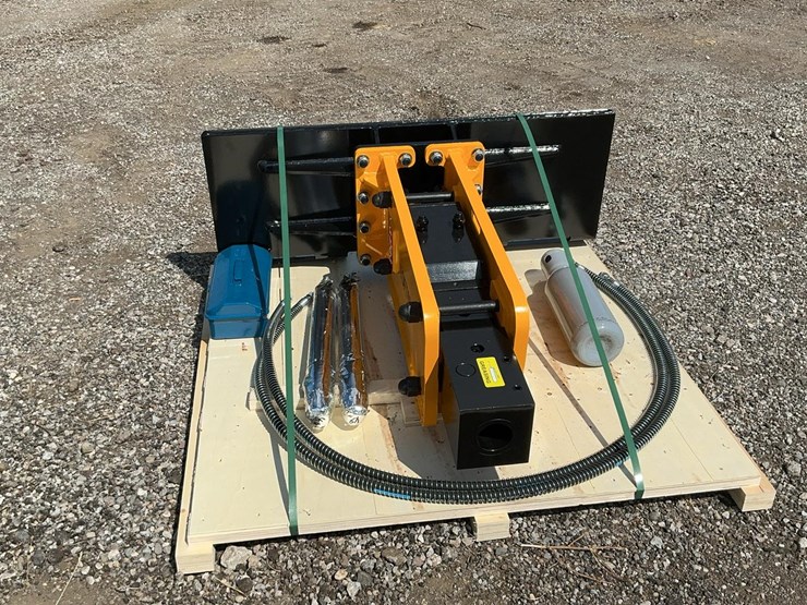 2025-new-holland-l213-image-2