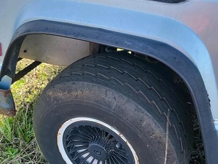 columbia-parcar-electric-cart:-36-volt,-charger-image-10