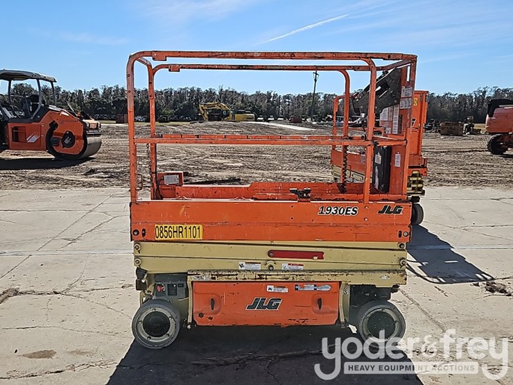 2017-jlg-1930es-image-5