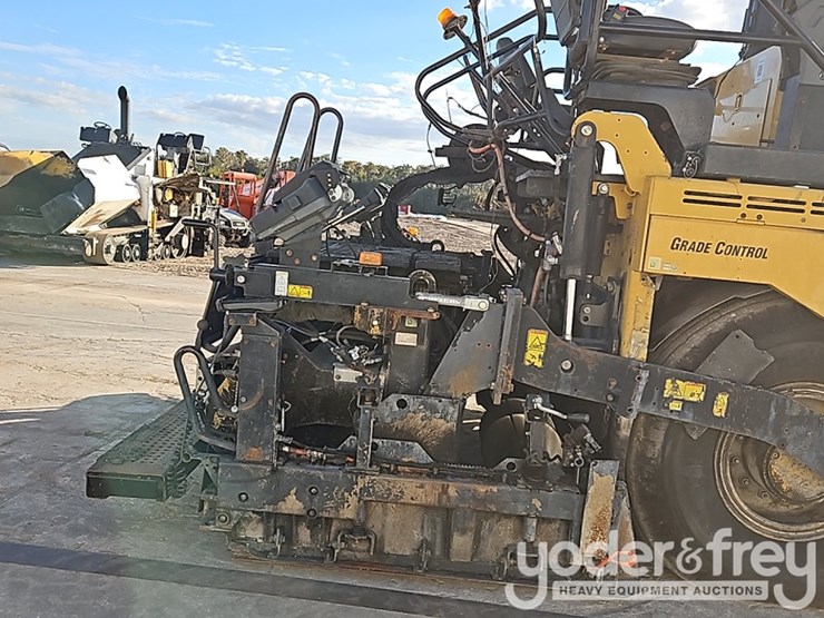 2017-caterpillar-ap-1000f-image-8