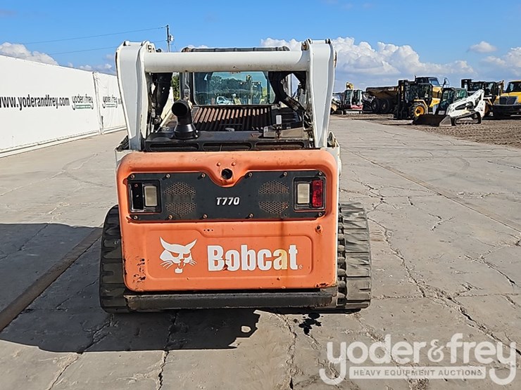 2017-bobcat-t770-image-18