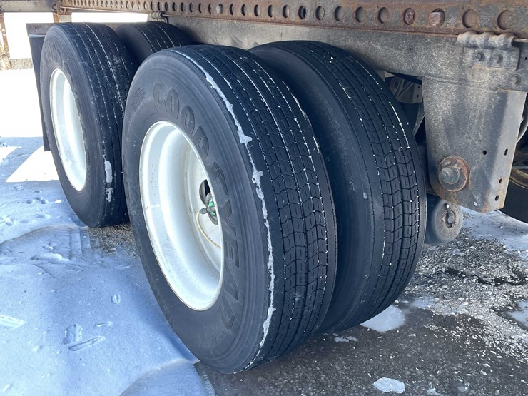 2023-stoughton-trailer-image-19