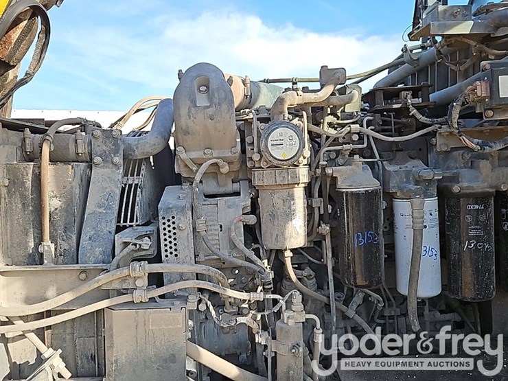 2015-komatsu-hm400-image-26