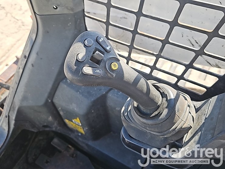 2021-bobcat-t76-image-25