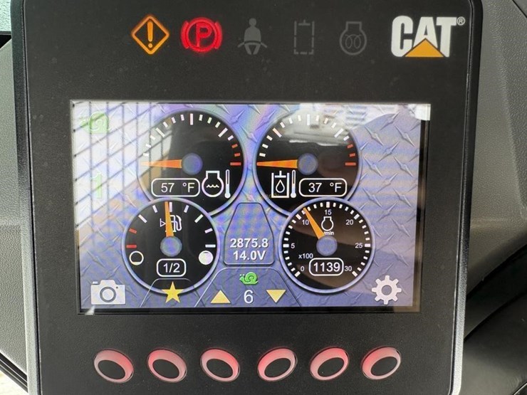 2023-caterpillar-262d3-image-11