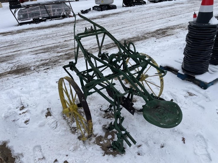horse-drawn-cultivator-image-2