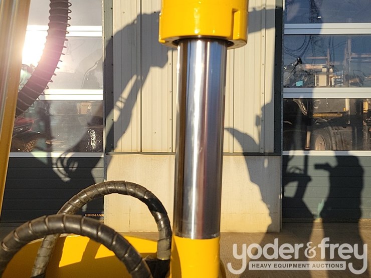 2024-komatsu-pc55mr-image-29