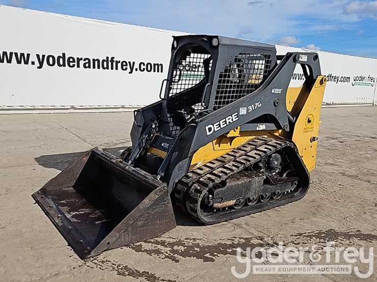 2016-deere-317g-image-1