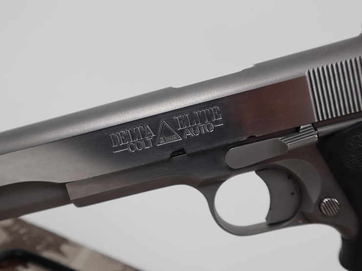 #74-•-#1226-•-colt-government-model-delta-elite-semi-automatic-pistol,-10-mm,-image-3